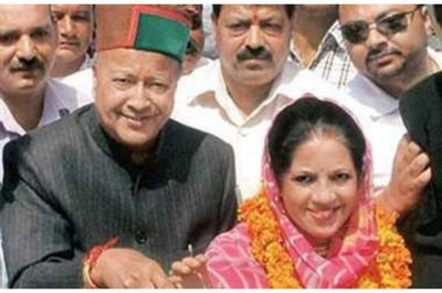 हिमाचल प्रदेश के मुख्यमंत्री वीरभद्र सिंह और पत्नी को कोर्ट का समन