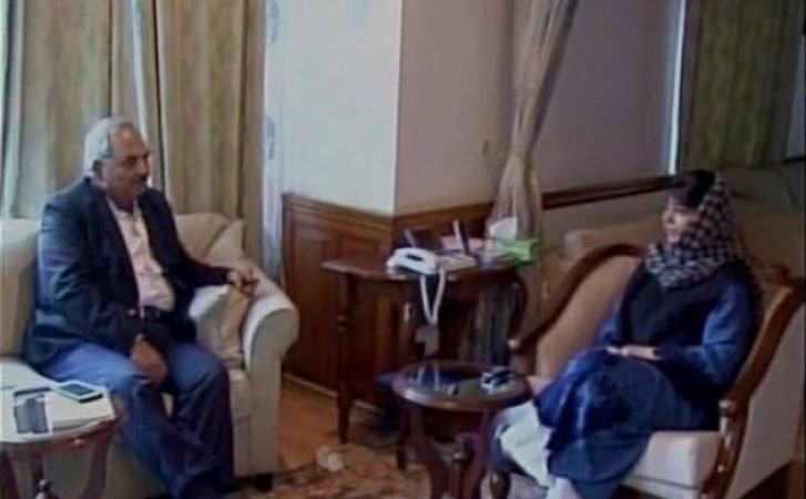 केंद्रीय गृह सचिव मुख्यमंत्री महबूबा मुफ्ती से मिले
