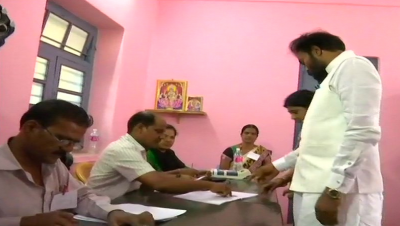 कर्नाटक विधानसभा चुनाव 2018 : फ़िलहाल 37 फीसदी मतदान