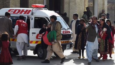 पाकिस्तान में सूफी दरगाह पर फिदायीन हमला, अब तक 13 लोगों की मौत