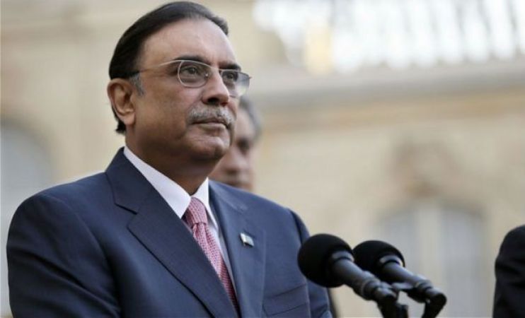 जरदारी ने की नवाज सरकार की आलोचना, कहा युद्ध किसी हाल में नहीं होने देंगे