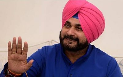 Sidhu writes to Sonia Gandhi, also has a late-night meeting with CM Channi