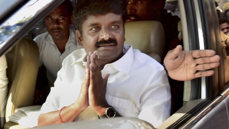 तमिलनाडु के स्वास्थ्य मंत्री विजय भास्कर पर कसा Income Tax Department ने शिकंजा