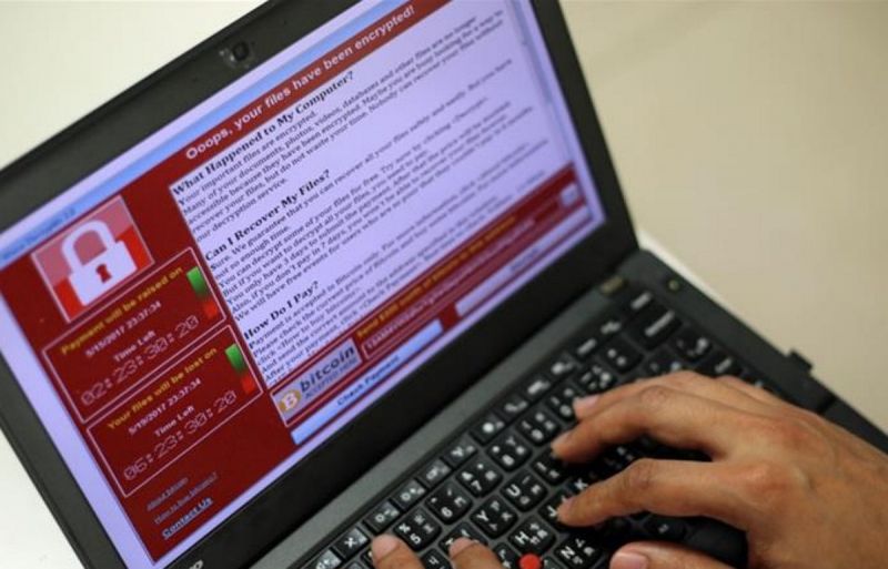 रैंसमवेयर साइबर अटैक : बंद किए गए कुछ ATM, मोबाइल पर भी हो सकता है हमला