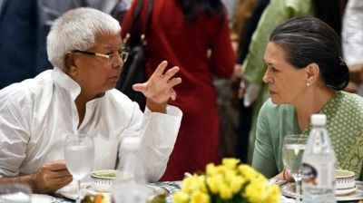 BJP के खिलाफ महागठबंधन बनाने की कवायद शुरू, सोनिया ने लालू को किया कॉल