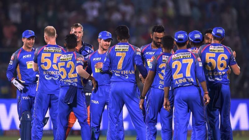 IPL 2018 Eliminator : घर में घिरी कोलकाता, 9 ओवर के भीतर खोए 4 विकेट