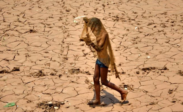 गर्मी से झुलस रहा आधा भारत, दिल्ली में टूटा 8 साल का रिकॉर्ड, अब तक 17 की मौत