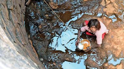 नितीश कुमार की नल जल योजना पूरी तरह ठप्प, लोगों को पीने के लिए नहीं मिल रहा पानी