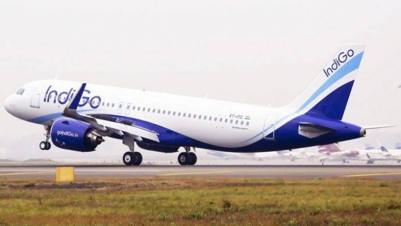 हवाई यात्रा के दौरान इंडिगो के दो विमान आपस में टकराने से बचे