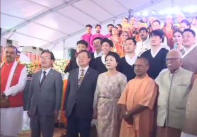अयोध्या: सीएम योगी और किम -जंग सुक ने किया भव्य दीपोत्सव का शुभारम्भ