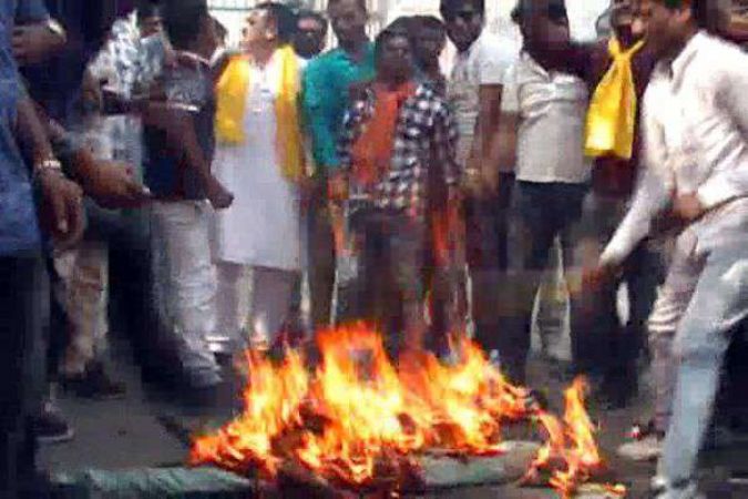 कोटा में संजय लीला भंसाली का पुतला जलाकर फिल्म का विरोध