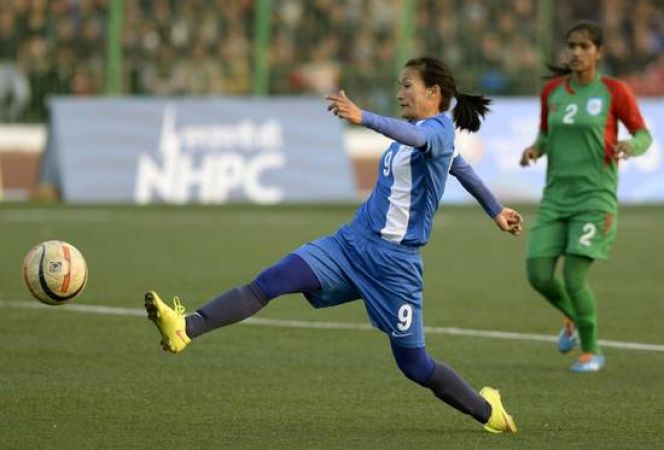 महिला फुटबॉल: रोमांचक मैच में भारत ने बांग्लादेश को हराया