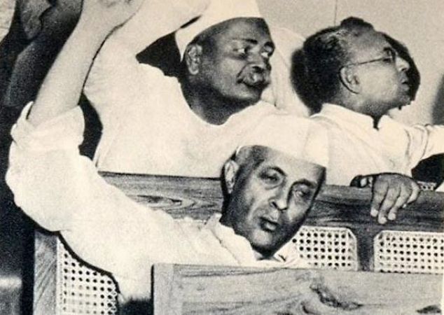 जवाहरलाल नेहरू की महत्वाकांक्षा की सजा आज भी भुगत रहा है देश