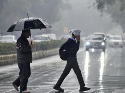 दिल्ली एनसीआर में बदला मौसम, शुरू हुई बारिश