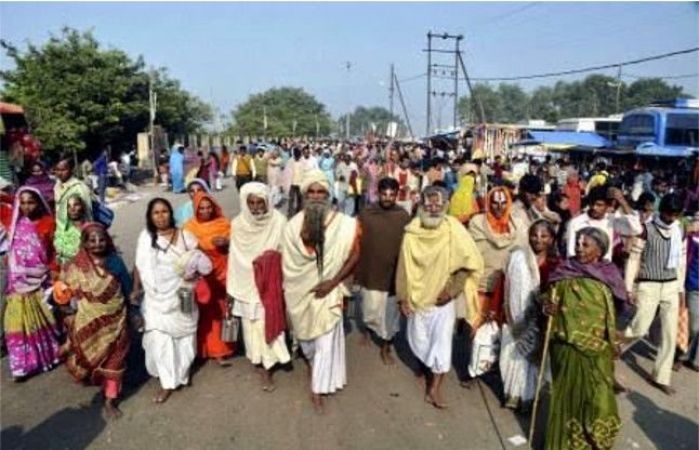 अयोध्या में शुरू हुई चौदह कोसी यात्रा, प्रशासन ने सुरक्षा के किए कड़े प्रबंध