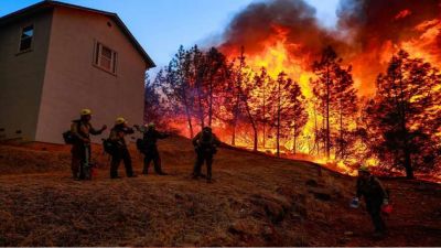 कैलिफोर्निया : 10 दिनों बाद भी नहीं बुझ पाई इतिहास की सबसे भीषण आग, 74 की मौत, हज़ारों लापता