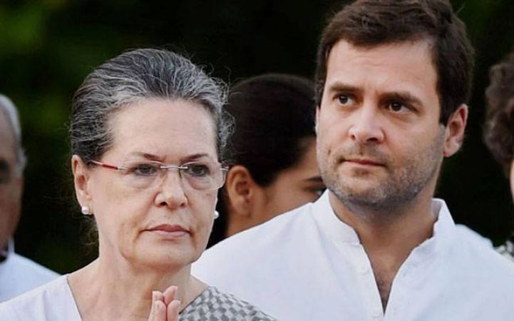 Rahul Gandhi may don the Congress president  crown today