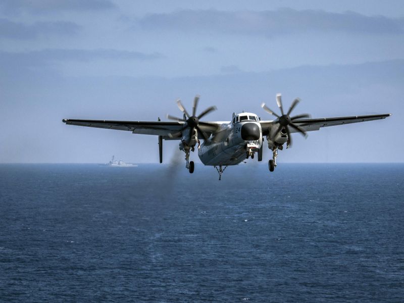 अमेरिकी नौसेना का विमान फिलीपींस के समुद्र में दुर्घटनाग्रस्त
