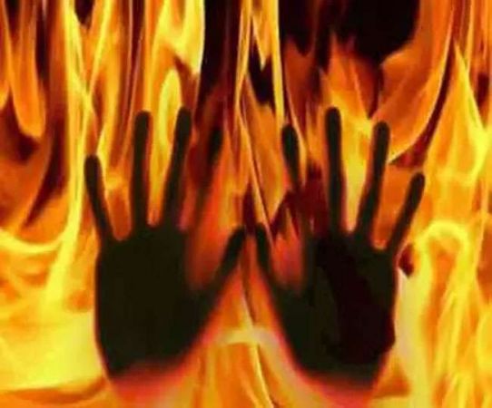 मध्यप्रदेश: लूटने के बाद व्यापारी को जिंदा जलाया