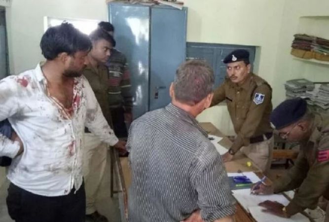 मध्यप्रदेश चुनाव: भिंड में मतदान केंद्र के बाहर गोलीबारी, ईवीएम तोड़ी, मतदान रुका