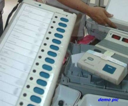 मध्यप्रदेश चुनाव: ईव्हीएम मशीन और मतदाता रजिस्टर में हुआ वोटों का अंतर, पुनर्मतदान की सिफारिश