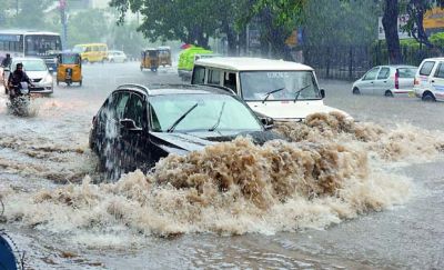 हैदराबाद में भारी बारिश, 3 की मौत