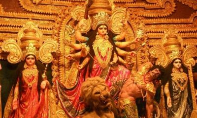 नवरात्रि : एशिया के सबसे बड़े रेड लाइट एरिया में सेक्स वर्कर्स ने लगाया माँ दुर्गा का पंडाल
