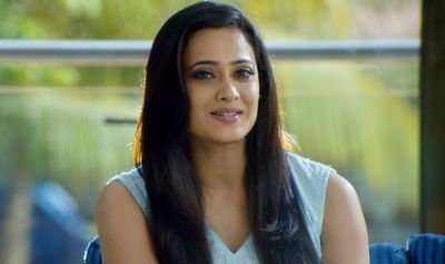 Here are Shweta Tiwari's Beauty Secret for gorgeous skin and healthy hair