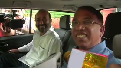 गोवा : कांग्रेस को बड़ा झटका, पार्टी छोड़ बीजेपी में शामिल हुए दो विधायक