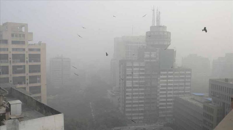 दिल्ली प्रदूषण : जेनरेटर के इस्तेमाल से लेकर पराली जलाने पर लग सकती है रोक