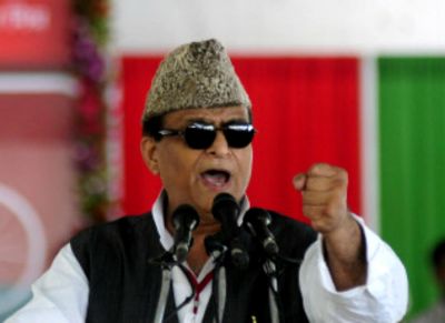 ताजमहल विवाद पर आजम खान का विवादित बयान