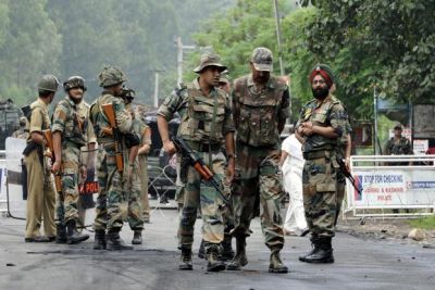 जम्‍मू-कश्‍मीर: सेना से मुठभेड़ में 3 आतंकी ढेर, बड़ी मात्रा में हथियार बरामद