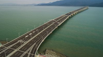चीन : आज जनता के लिए खुला समुद्र पर बना दुनिया का सबसे लंबा पुल
