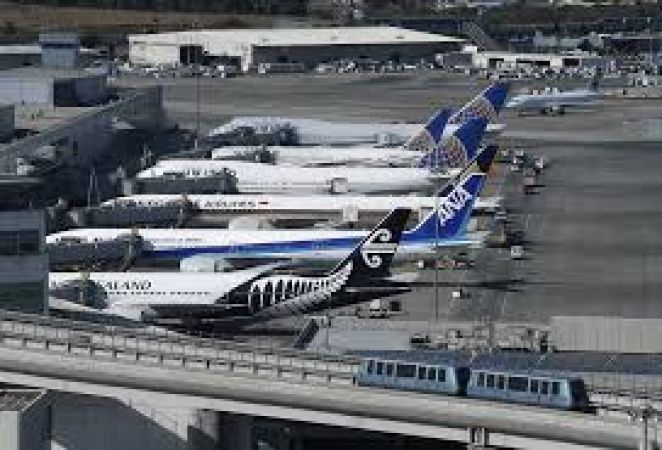 जापानी  तूफान 'लैन' से हवाई यातायात प्रभावित
