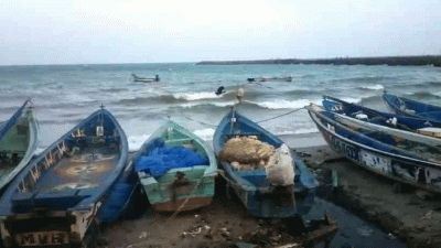 पाकिस्तान ने गलती से सीमा में घुसे 16 भारतीय मछुआरों को किया गिरफ्तार, तीन नाव भी की जब्त