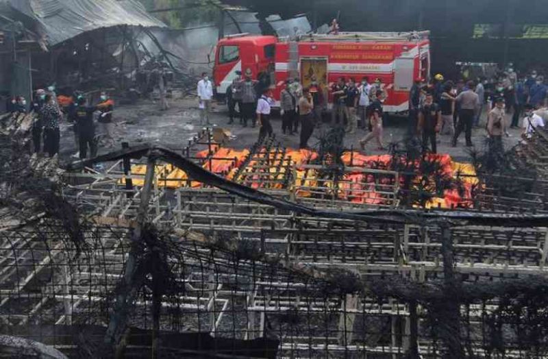 इंडोनेशिया - पटाखा फैक्टरी में आग से 23 की मौत
