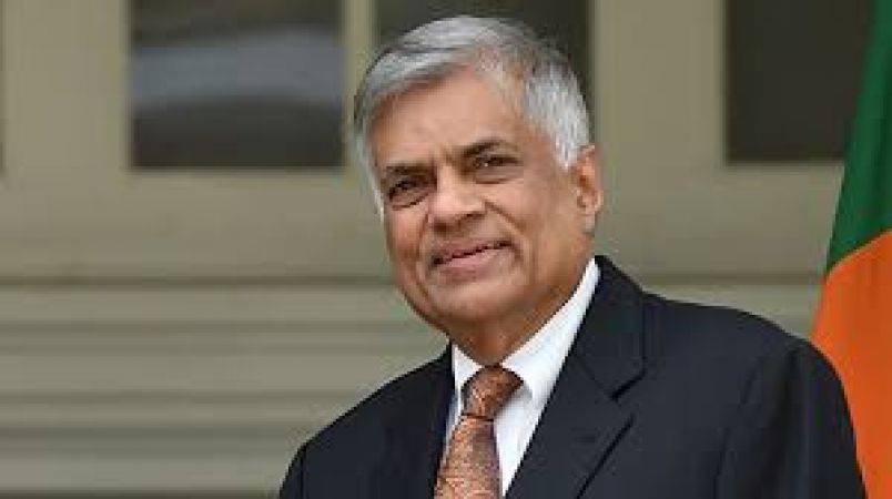 श्रीलंका की राजनीति में ट्विस्ट, संसद अध्यक्ष ने विक्रमसिंघे को पीएम के रूप में मान्यता दी