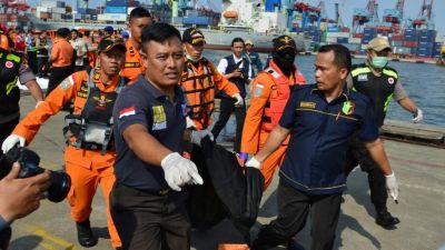 इंडोनेशिया विमान दुर्घटना: सभी 189 यात्रियों की मौत, बरामद होने लगे शव