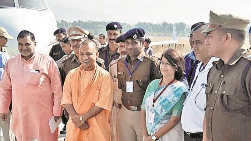CM योगी का जौलीग्रांट एयरपोर्ट पर हुआ स्वागत