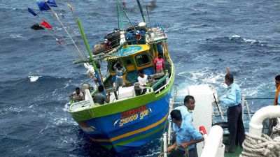 श्रीलंका नौसेना की कार्रवाई, 17 भारतीय मछुआरों को किया गिरफ्तार