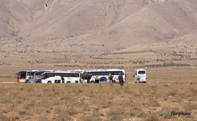 आतंकी समूह इस्लामिक स्टेट मुसीबत में, 17 बसों का काफिला फंसा सीरियाई रेगिस्तान में