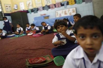स्वच्छता सुविधाएं के मामले में भारत के स्कूलों में हो रही तेज़ तरक्की