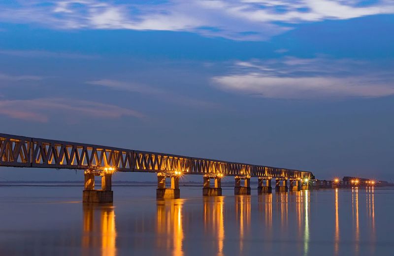ब्रम्हपुत्र नदी पर बन रहा देश का सबसे लम्बा रेलवे ब्रिज