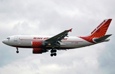 एयर इंडिया के उड़ते विमान में आई खराबी, पायलट ने ऐसे बचाई 370 यात्रियों की जान