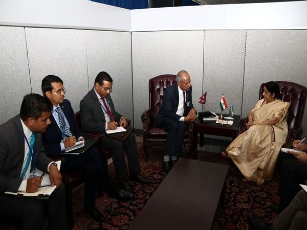 नेपाल के विदेश मंत्री से मिलीं सुषमा स्वराज, कई अहम् मुद्दों पर हुई चर्चा