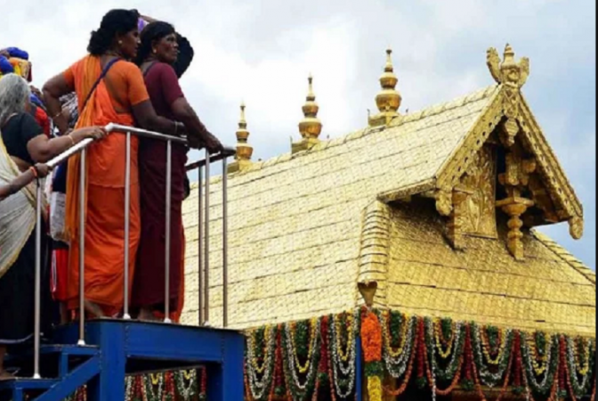 सबरीमाला फैसला: न्याय के आगे झुका मंदिर प्रबंधन, कहा स्वीकार है अदालत का फैसला