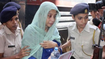 शीना बोरा हत्याकांड: फिर बिगड़ी इन्द्राणी की हालत, जे जे अस्पताल में हुई भर्ती