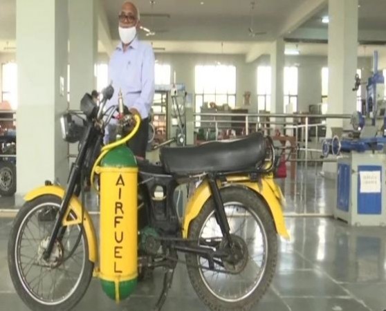 Lucknow resident manufactured bike that runs on air
