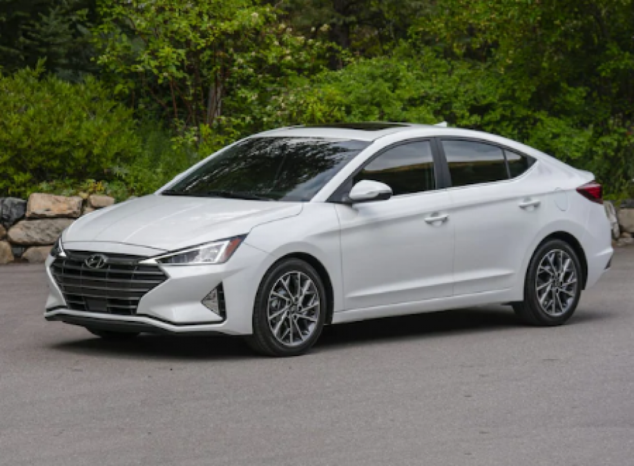 Hyundai Elantra will be showcased in the Indian market soon, these are specifications