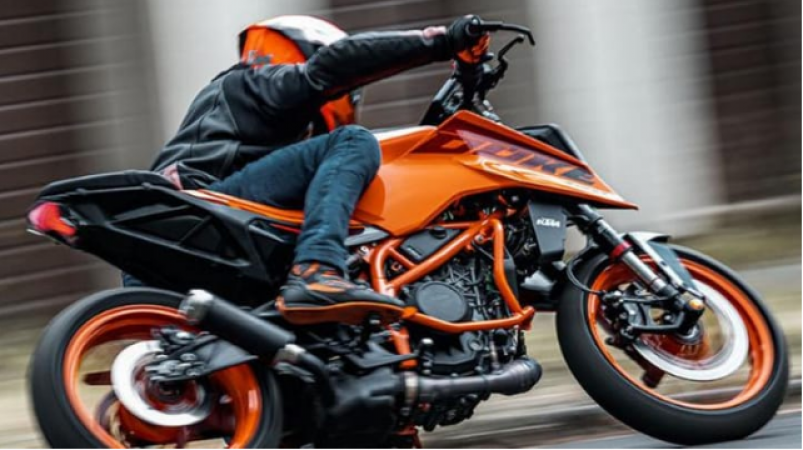 KTM Unveils the 2024 390 Duke: A Revamped Powerhouse of Performance and Style